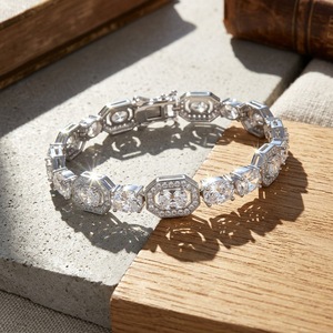 Bracelet tennis de luxe pour femme en moissanite plaqué or 18 carats, taille ovale, sertissage octogonal, bijoux de mariage - Product Image 4