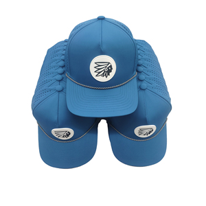 Casquette de baseball de luxe personnalisée à 5 panneaux, structurée, à visière incurvée, imperméable, brodée au point de chaînette, en tissu nylon - Product Image 2