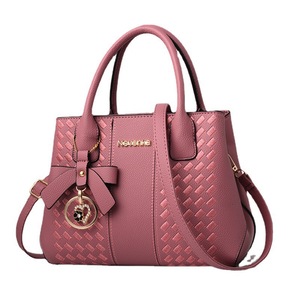 Nevernke Red Quilted Tote Bag With Bow Charm Women's Shoulder Crossbody Bag Fashion Everyday Use Spring 2025 - Product Image 5