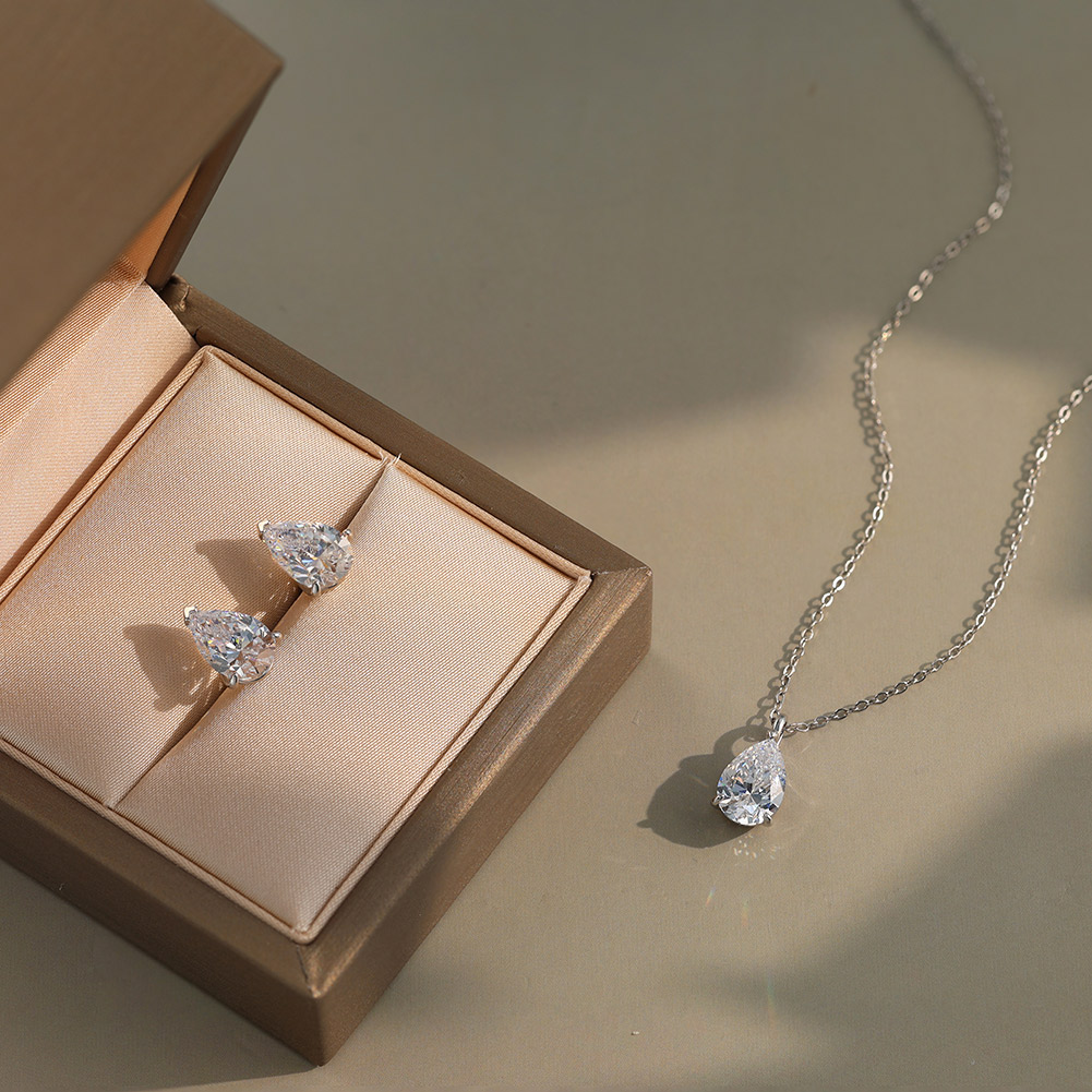 GlamPaw Sterling Silver Pear Zircon Set
