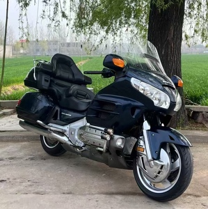 Moto de tourisme d'<span class=keywords><strong>occasion</strong></span> Honda Gold Wing GL1800, 1800 cm³, six cylindres horizontaux, cruiser de luxe pour les longues distances - Product Image 1
