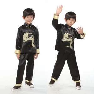 ชุดยูนิฟอร์ม<span class=keywords><strong>กังฟู</strong></span>จีนแบบดั้งเดิมขายส่ง ชุดเสื้อแจ็คเก็ตปักลายมังกรผ้าซาตินพร้อมกางเกงสำหรับเด็กสำหรับการแสดงในเทศกาล - Product Image 3