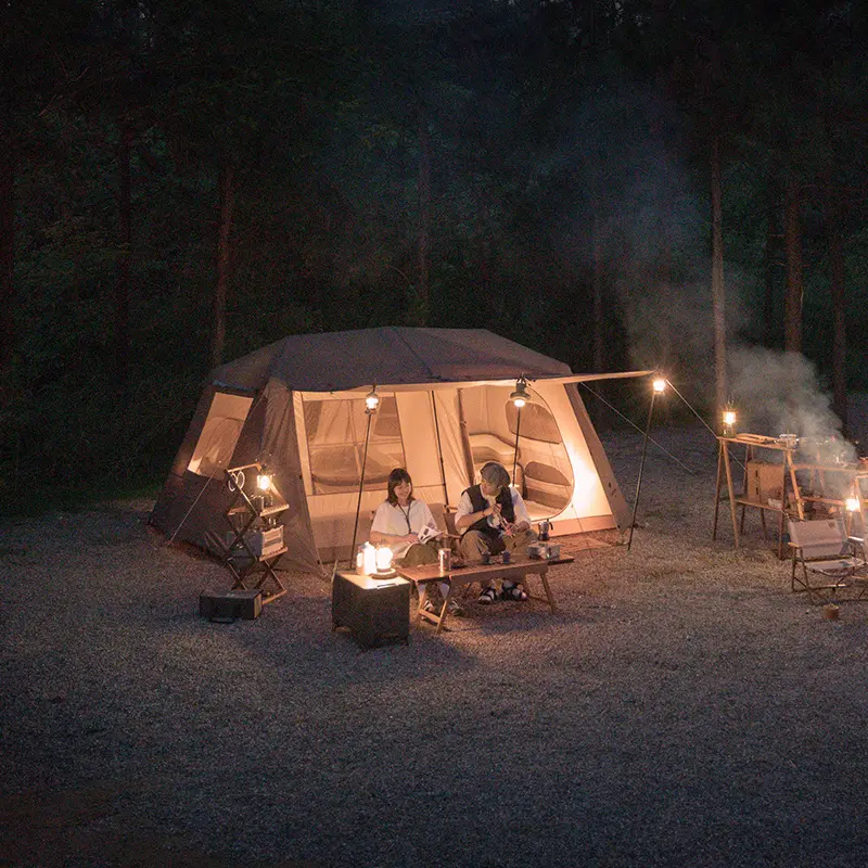 Camping en plein air deux chambres tentes familiales village automatique 13 mètres carrés 210d tissu Oxford avec bande lumineuse d'ambiance