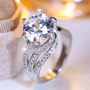 Mignonne Femme Grand Blanc Zircon Pierre Ronde Bague de Fiançailles Charme Argent Couleur Bijoux De Mariage Pour Les Femmes - Product Image 1