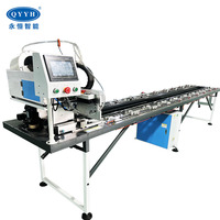 Machine automatique de perçage et de rivetage pour l'assemblage des composants de grille d'aération, nécessitant le perçage de trous et le tirage de rivets