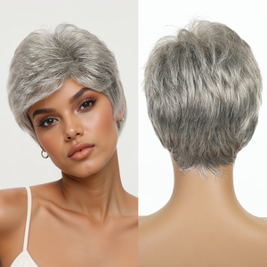<span class=keywords><strong>Parrucca</strong></span> sintetica a strati naturale con taglio Pixie in argento reale con frangia adatta sia per gli uomini che per le donne - Product Image 1