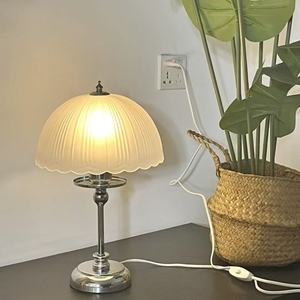 Lampes de chevet de luxe modernes Top Design Home Decor avec métal verre <span class=keywords><strong>Art</strong></span> Simple <span class=keywords><strong>Bauhaus</strong></span> Lampes de lecture pour chambre à coucher Home Decor - Product Image 3