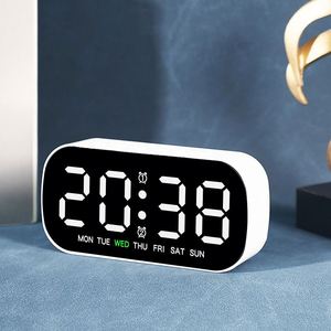 Reloj Despertador Electrónico Moderno y Sencillo, Multifunción, con Pantalla LED Digital, Indicación del Día de la Semana y 24 Horas, Dos Conjuntos de Relojes de Escritorio USB - Product Image 1