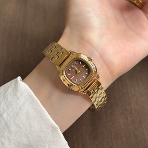 Montre à quartz vintage rétro, petite montre carrée pour femme, nouvelle collection 2025, cadeau de luxe haut de gamme, bijoux de fête, mode personnalisée - Product Image 6