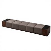 Grande canapé modulaire en velours avec côtés en marbre et structure en bois de noyer