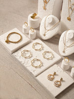 Présentoir à bijoux blanc en plâtre style onyx, support de collier, plateau pour boucles d'oreilles et bagues, présentoir d'accessoires, accessoire de photographie