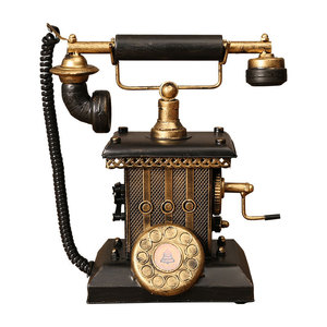 2408 guxiang rétro fer téléphone ornements antique à faire à l'ancienne main modèle chambre décoration en gros - Product Image 1