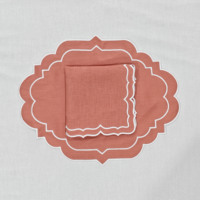 Ensemble de serviettes en lin de couleur unie avec couleurs/logos personnalisés, style nordique avec bordure brodée festonnée pour hôtel, mariage, ensemble de sets de table