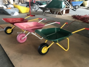 Populaire enfants amusant métal plage <span class=keywords><strong>brouette</strong></span> Offre Spéciale outils extérieur pliable utilitaire cour jouet <span class=keywords><strong>enfant</strong></span> chariot - Product Image 3