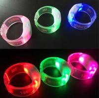 Pulseras de Plástico con Luces Intermitentes Ajustables a Control Remoto al por Mayor - Recuerdo para Fiestas