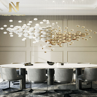 Nouveau produit de décoration intérieure hôtel Villa centre commercial escalier lampe de lustre LED personnalisée