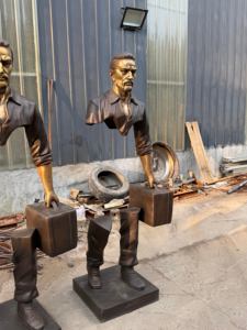 Estatuas de Bronce de Mano Humana Hueca de Tamaño Real Disponibles para Compra Inmediata, Estatuas de Bronce Personalizadas de Todo Tipo Disponibles - Product Image 2