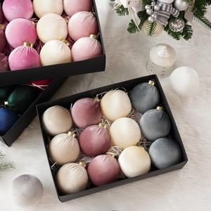 Vente directe d'usine Ensemble de boules de Noël Boule de Noël en plastique avec enveloppe en tissu pour décorations de Noël Ornements <span class=keywords><strong>Bolas</strong></span> - Product Image 1