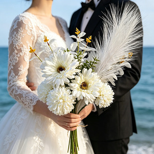 Ramo de Flores Artificiales Shiraha, Gerbera Blanca, Decoración para Bodas y Hogar - Product Image 1