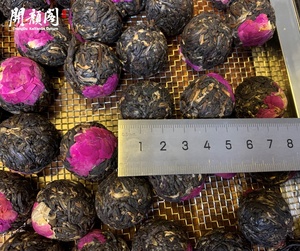 KAIYANGE EU ORGANIC Tè Sfuso Artigianale Misto Rosa e Puerh Maturo a Forma di Sfera di Drago, Tè Floreale Personalizzato OEM di Alta Qualità, Tè Floreale alle Erbe - Product Image 4