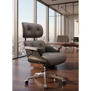 Fauteuil <span class=keywords><strong>de</strong></span> <span class=keywords><strong>bureau</strong></span> ergonomique <span class=keywords><strong>de</strong></span> style Mid-Century Modern avec plateau en fibre <span class=keywords><strong>de</strong></span> carbone, revêtement en cuir pleine fleur, inclinable, avec roulettes rembourrées - Product Image 2