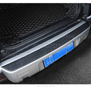 แผ่นกันรอยท้ายรถยนต์ StarNav สำหรับ Land Rover Defender 90 110 ปี 2020-2025 อุปกรณ์ตกแต่งภายนอกด้านหลัง - Product Image 5