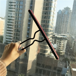 Squeegee de nettoyage de fenêtres en acier inoxydable durable avec bande en silicone - Product Image 3
