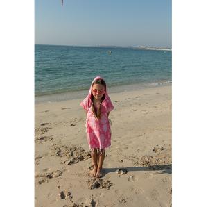 Tenue d'été joyeuse pour filles conçue avec des éléments décoratifs en utilisant un tissu en coton doux pour offrir un confort respirant - Product Image 1