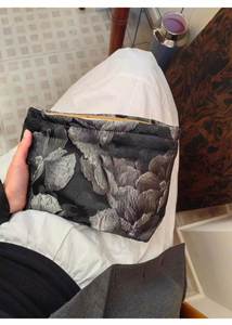 2025 New French Elegant Black Flower Jacquard Handmade Women's Makeup Bag Cotton Zipper Portable <b>Small</b> Miscellaneous Fashion - Product Image 3