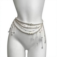Chaîne de taille en perles multicouches personnalisées avec pompon et boucle ardillon en cuivre pour robe et jean femme – Vente en gros