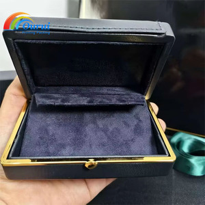 Caja de regalo de joyería de lujo azul oscuro con logotipo personalizado directo de fábrica para anillo, collar, pulsera, pendiente, colgante, cajas de joyería de marca. - Product Image 4