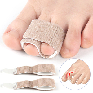 Separatore per Dita dei Piedi Imbottito in Tessuto, Correttore per Dita a Martello, Distanziatori per Correggere Dita Strappate, Sovrapposte o Fratturate, Uso per Adulti - Product Image 1