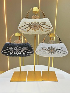 Sac à bandoulière classique de luxe pour femme, idéal pour mariages et soirées, sac à main en cristal avec chaîne, fermeture magnétique, nouvelle mode en polyester - Product Image 3