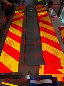 5 años 1700MMX200MM Zimbabue Trailer <span class=keywords><strong>Reflector</strong></span> de aluminio Chevron Sticker Reflect Plate Material Reflective Marking Board - Product Image 4