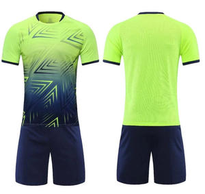 Seragam Jersey Sepak Bola Lengan Setengah O-Neck dengan Cetak Transfer Sublimasi 100% Poliester yang Dapat Bernapas, dengan Desain Tim Kustom untuk Semua Musim - Product Image 3