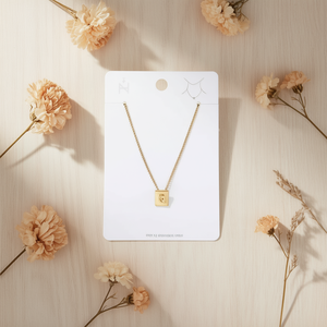 Collana con Ciondolo Lettera Q in Acciaio Inossidabile Z Plus, Placcata in Oro, Catena Minimalista per Uso Quotidiano, Gioielli Unisex - Product Image 2