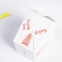 Boîte à lunch jetable en carton blanc de qualité alimentaire, emballage pour collations à emporter, écologique et biodégradable.