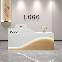Comptoir en marbre blanc avec éclairage LED, mobilier de réception sur mesure pour les spas et salons de coiffure