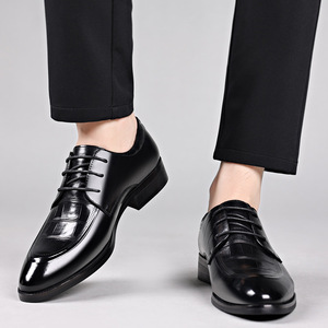 Chaussures habillées Oxford en cuir véritable noir à bout pointu, lacées, semelle extérieure en caoutchouc antidérapante – Vente en gros de chaussures en cuir - Product Image 4