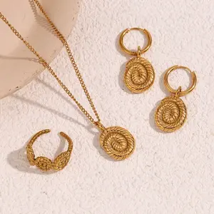 Best Selling Products 2024 Conch Design Jewelry Set Gold Plated Pendant Necklace Stainless Steel Necklace