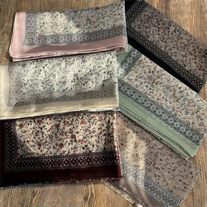 Hiyab Musulmán de Algodón Voile con Estampado Digital, 114*114cm, Pañuelo para la Cabeza, Multifuncional, para Uso Diario en Todas las Temporadas, Malasia, Indonesia - Product Image 2