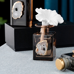 Bán buôn tùy chỉnh nhãn hiệu riêng sang trọng trang trí khách sạn Flameless nước hoa nước hoa chai thủy tinh Bộ Quà Tặng sậy khuếch tán - Product Image 4