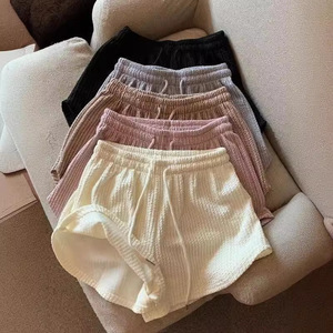 Shorts pour femmes en spandex à tissage gaufré taille haute grande taille, nouveau style d'été, pantalon de sport minimaliste décontracté et ample - Product Image 1