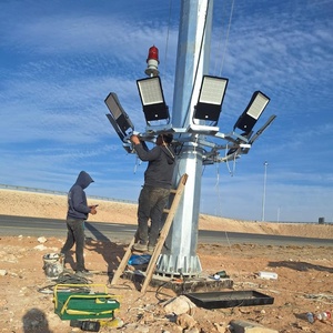 Poteau d'éclairage télécom/tour de poteau d'éclairage à haut mât en acier galvanisé à chaud pour zone urbaine/rurale/aéroport/côtier - Product Image 1