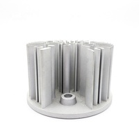 Boîtier d'ampoule LED en aluminium à haute performance thermique, design circulaire durable, dissipateur de chaleur creux pour éclairage de plafond, services de forgeage OEM