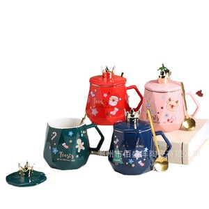 Caneca de Cerâmica de Natal com Tampa em Forma de Coroa, Presente Criativo para Eventos, Souvenir, Copo de Água para Casais, Impressão Segura para Micro-ondas, Inclui Colher - Product Image 5