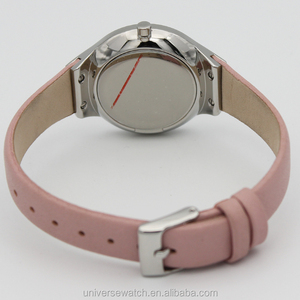 Montre à quartz pour femme de petite taille 32 mm, design OEM et logo de marque, style classique moderne, boîtier en acier inoxydable 316L, bracelet en cuir, étanche 3ATM, U2810 - Product Image 3