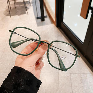 Montura de gafas cuadradas anti luz azul marca G para mujer, lentes de PC anchas e irregulares, gafas ópticas - Product Image 5