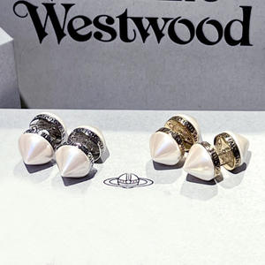 Pendientes de Perlas Cónicas Empress Dowager Vivienne, Chapados en Oro, Diseño Único de Saturno de Doble Cara, Estilo Nicho para Mujer - Product Image 6