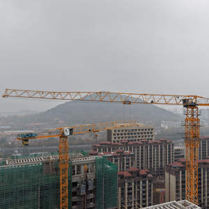 Grue à tour à plateau plat Dahan 10 tonnes QTZ125-6015, hauteur de levage maximale de 200 m, portée de 60 m, conception sans flèche, moteur haute efficacité, construction - Product Image 5